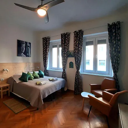 Bed & Chic